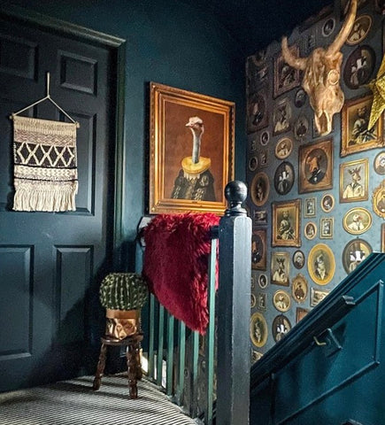 Portrait Gallery Wallpaper Blue